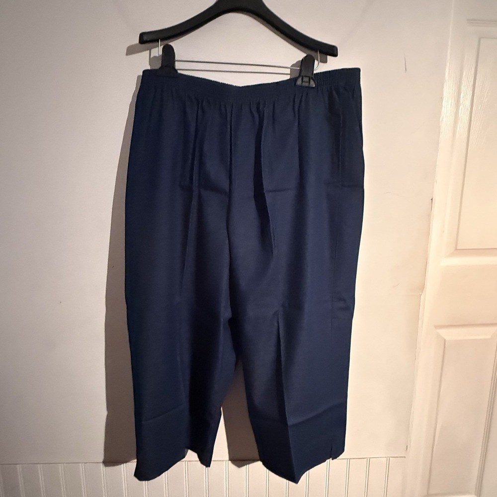 Alfred Dunner Womens Navy Blue 100% Cotton Pull On Capri Pants Size 18W Pocket